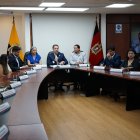 Rueda de prensa del Consejo Metropolitano de Quito sobre proceso de fiscalización del metro de Quito.