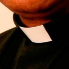 El sacerdote Jorge Luis M. "está siendo investigado por el delito de abuso sexual