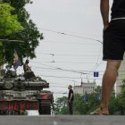 Los militares de la compañía militar privada (PMC) Wagner Group bloquean una calle con un tanque que dice "Siberia" en el centro de Rostov-on-Don, en el sur de Rusia, el 24 de junio de 2023.