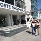 Diligencia. Cerca de las 10:00 de este miércoles 28 de junio se instaló la audiencia de apelación en la Corte de Pichincha.