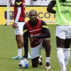 Juan Luis Anangonó es una de las opciones ofensivas de los albos.