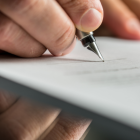 Tener un contrato de arrendamiento es fundamental para proteger los derechos de ambas partes