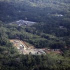 Explotación. Panorámica de instalaciones petroleras en el Yasuní.