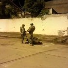 Fue abandonado en los exteriores de la unidad educativa Cristo Rey.