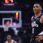 El jugador renovó por dos años y 8 millones de dólares.