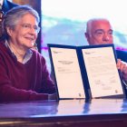 Guillermo Lasso suscribe la concesión del proyecto eólico Villonaco II