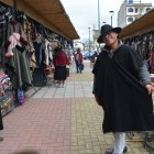 Salasaka. El poncho puede costar hasta 500 dólares. Para la confección se deben cumplir con varios procesos.