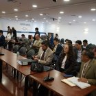 Diligencia. Las partes procesales llegaron al auditorio del Complejo Judicial Norte para la reinstalación del caso.