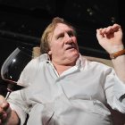 El actor es caballero de la Legión de Honor, caballero de la Orden Nacional del Mérito, ambas condecoraciones francesas, y caballero Honorario de la Ordre national du Québec, condecoración otorgada por la provincia canadiense de Quebec.