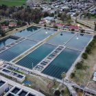 Fotografía aérea de la planta de tratamiento de aguas corrientes que abastece de agua potable a los departamentos de Montevideo y Canelones.