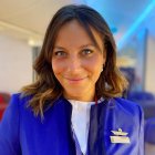 Trinidad Cerda trabaja como auxiliar de vuelo en una areolínea chilena.