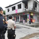 Los delincuentes atemorizaron y causaron daños en la tienda del sector