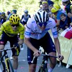 Grand Colombier (France), 14/07/2023.- Slovenian rider Tadej Pogacar (R) of team UAE Team Emirates and Danish rider Jonas Vingegaard of team Jumbo-Visma in action during the 13th stage of the Tour de France 2023, a 138kms race from Chatillon-Sur-Charlaronne to Grand Colombier, France, 14 July 2023. (Ciclismo, Francia, Eslovenia) EFE/EPA/PAPON BERNARD