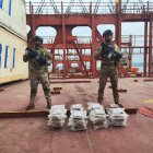 Operación. Comandos navales de Panamá y la droga incautada.