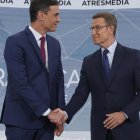 Candidatos. Pedro Sánchez (Izquierda) y Alberto Núñez Feijóo (derecha) corren por la presidencia española.