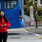 Complicado. En cualquier parte de la ciudad se enfrenta el mismo panorama, que imposibilidad respirar con tranquilidad mientras se circula por las calles.