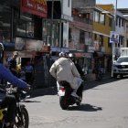 Difícil. En Solanda los vecinos cierran a las 21:00 sus negocios para evitar contratiempos con personas de dudosa procedencia.