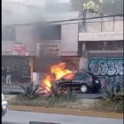 Pérdida. La parte frontal del vehículo fue la principal en incinerarse