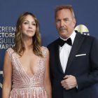 Christine-Baumgartner y Kevin-Costner y