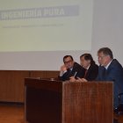 El ministro de Transporte y Obras Públicas, César Rohon (c), anunció la actualización del estudio sobre la construcción del Quinto Puente.