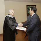 Carlos Ortega entregó el reconocimiento al licenciado Galo Martínez Merchán.
La UEES otorgó al Lic. Galo Martinez Merchán, la medalla de Doctor Honoris Causa. 12 de dic del 2017.