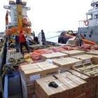 Productos embarcados en uno de los buques que abastece a las islas Galápagos.