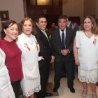 Cecilia de Berrú, Lolita Zambrano, Matilde de Icaza, Stenio Cevallos, Eduardo Izaguirre, Jazmín Adum e Isabel de Cevallos.