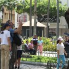 Parque Seminario. Ubicado en el centro de la urbe, es hogar de decenas de iguanas que pasean libremente, convirtiéndose en atractivo turístico.