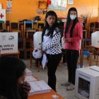 Imagen referencial de la participación de la mujer en un proceso electoral.