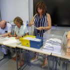 MADRID, 23/07/2023.- Una mesa electoral del Instituto Ortega y Gasset, en Madrid, cierra para proceder al recuento durante la jornada de elecciones generales celebradas hoy domingo en España. EFE/J.P. Gandul