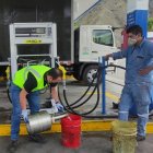 El Gobierno señaló que hará operativos en las estaciones de servicio.