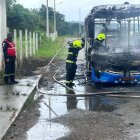 Siete de los nueve vehículos incinerados durante la jornada se dieron en Esmeraldas.
