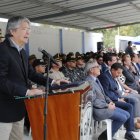 En su intervención, recordó las compras de armamento para la Policía Nacional.