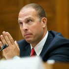 David Grusch, exfuncionario de inteligencia testifica durante una audiencia del Subcomité de Seguridad Nacional, Fronteras y Asuntos Exteriores de la Cámara de Representantes para discutir fenómenos anómalos no identificados el miércoles 26 de julio de 2023.