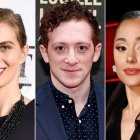 Lily Jay, Ethan Slater y Ariana Grande viven una historia digna de ser retratada en La rosa de Guadalupe.