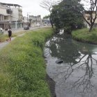 Los canales. Las zanjas que recogen aguas lluvias son una de las preocupaciones, puesto que además de estar sucias en cada lluvia se desbordan o en ellas se mezclan las aguas negras. No quieren experimentar daños con ellas en El Niño.