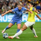 Francia dio el gran golpe en el Mundial femenino al imponerse por 2-1 a Brasil.