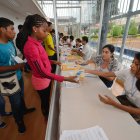 Primer reparto, en 2014. Un total de 21.500 bachilleres fiscales y fiscomisionales recibieron los dispositivos.