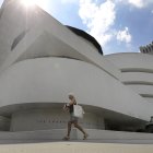 Atractivos. El Museo Guggenheim de Nueva York, subió las tarifas por primera vez desde 2015.