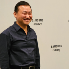 TM Roh se desempeñó como vicepresidente ejecutivo y jefe de I+D para el negocio de comunicaciones móviles desde 2017, antes de convertirse en presidente y director.