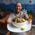 Variedad. Hasta el caldo de salchicha cuenta con su edición vegana, hecha con verde, lenteja y arroz.