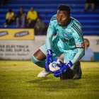 A pesar del resultado, el golero eléctrico tuvo atajadas fundamentales.