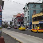 En postes y paredes se puede ver la propaganda de la mayoría de candidatos a la Presidencia.