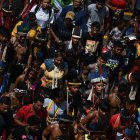 Los indígenas de la Amazonía brasileña, se manifesitan en favor de conservar la selva.