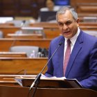 cedida por el Congreso de Perú que muestra al ministro de Interior de Perú, Vicente Romero.