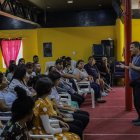 Un centenar de migrantes de diversas nacionalidades, que se encuentran resguardados en un albergue de la fronteriza ciudad de Tijuana, comenzaron este lunes un ayuno indefinido para pedir que les sean concedidas las solicitudes de asilo en Estados Unidos, debido a que la mayoría de ellos llevan más de tres meses esperando, hoy en el albergue Ágape Misión Mundial, en la fronteriza de Tijuana, Baja California (México). EFE/Joebeth Terríquez