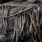 Proceso. Vainas de vainillina  listas para ser conservadas.