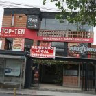 1. Norma. Existen locales con permiso de restaurantes, pero se expende licor, aseguran autoridades. 2. Antes. Locales de este estilo eran con los que convivían en la Real Audiencia hace unos años. 3. Ordenamiento. La presencia de mecánicas genera molestia.