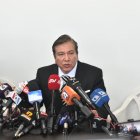 El abogado Luis Fernández brindó declaraciones a la prensa.