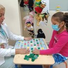 Los niños reciben atención escolar, médica y psicológica.